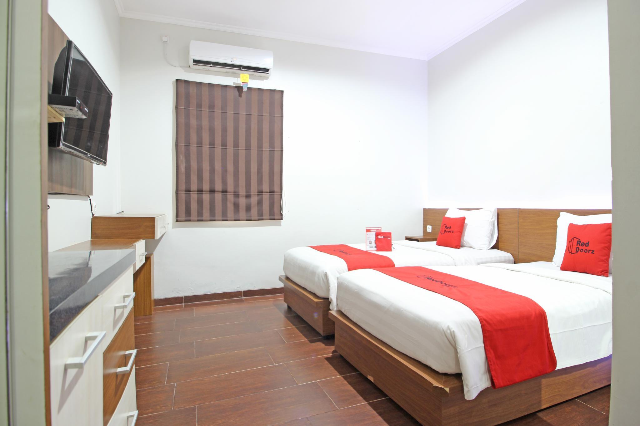 Reddoorz Near Jogja City Mall Melati Exterior photo